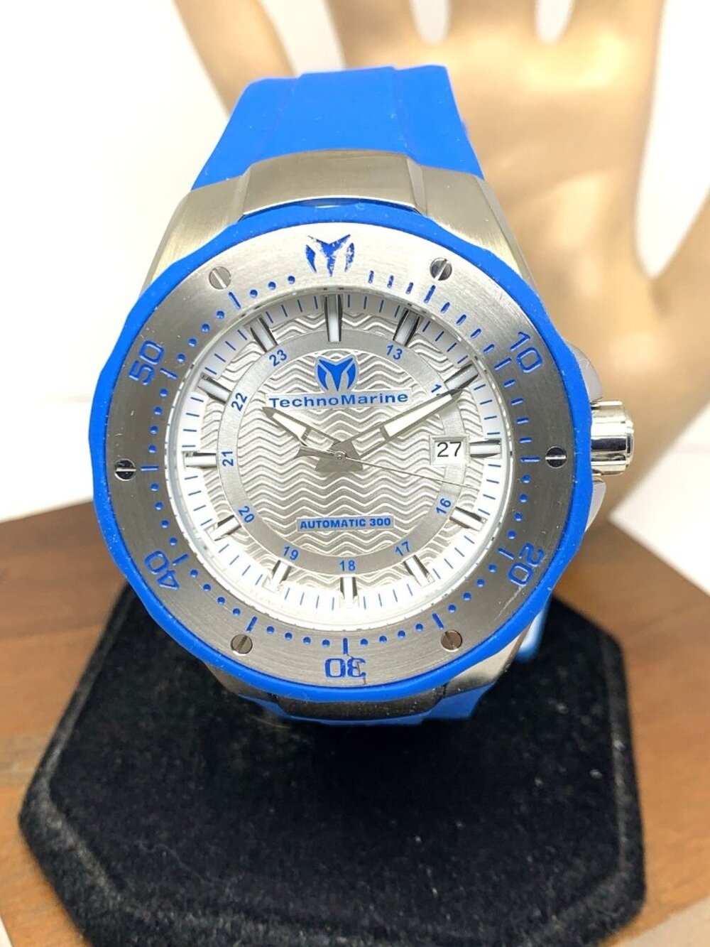 Technomarine Men's Watch TM-215081 Automatic Silver Dial Blue Rubber Strap 47mm